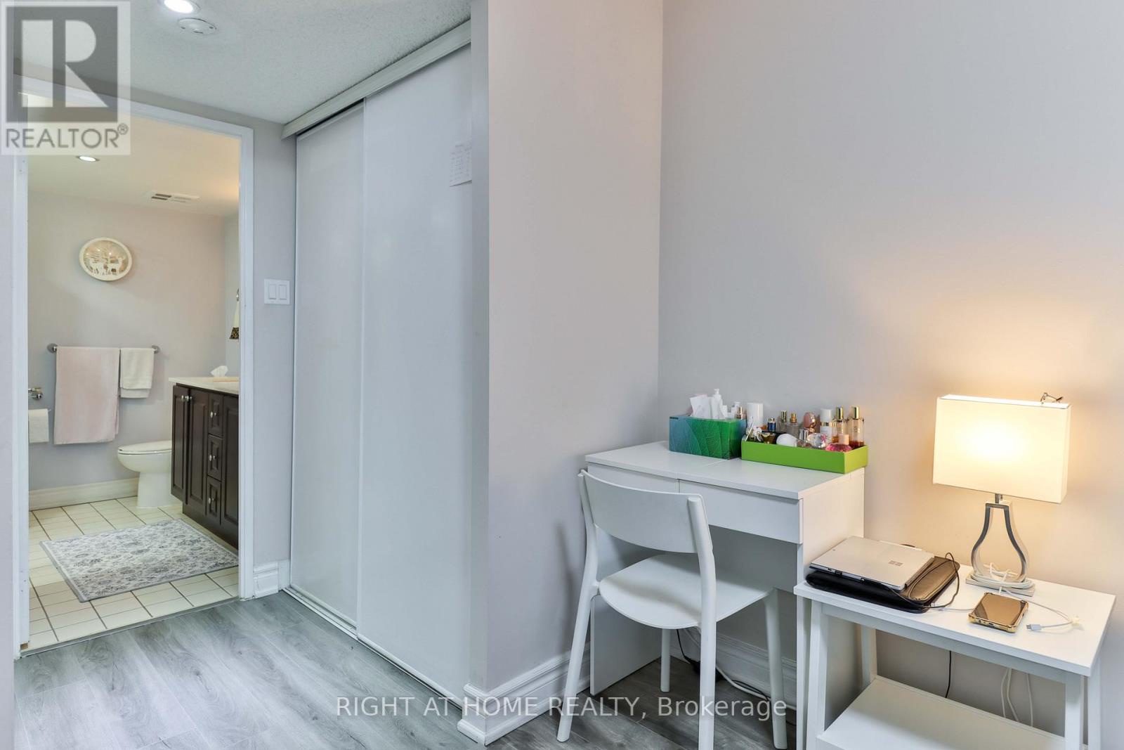 1609 - 410 Mclevin Avenue, Toronto (malvern), Ontario