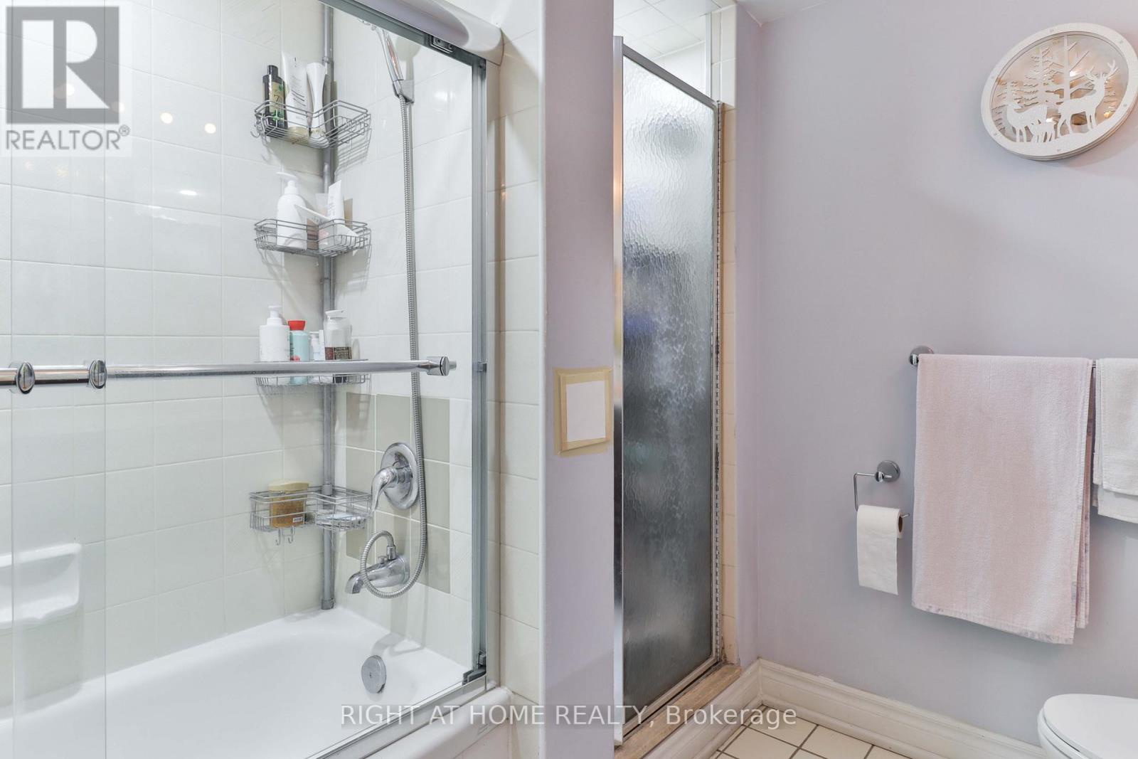 1609 - 410 Mclevin Avenue, Toronto (malvern), Ontario