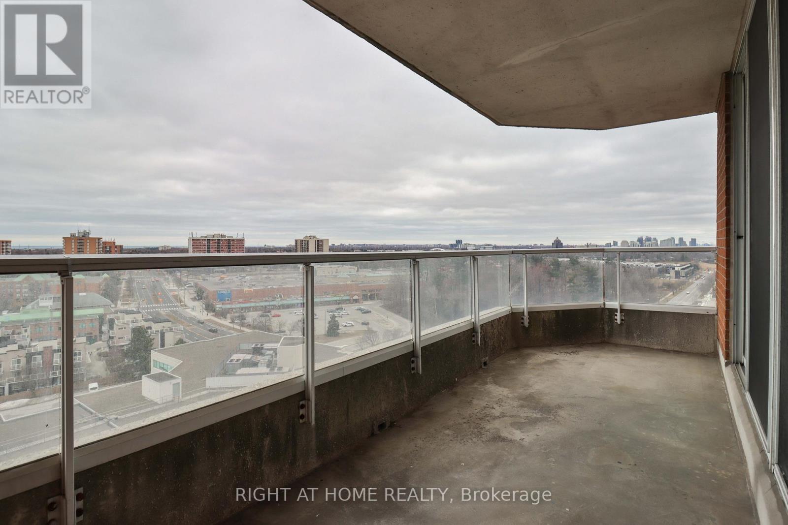 1609 - 410 Mclevin Avenue, Toronto (malvern), Ontario