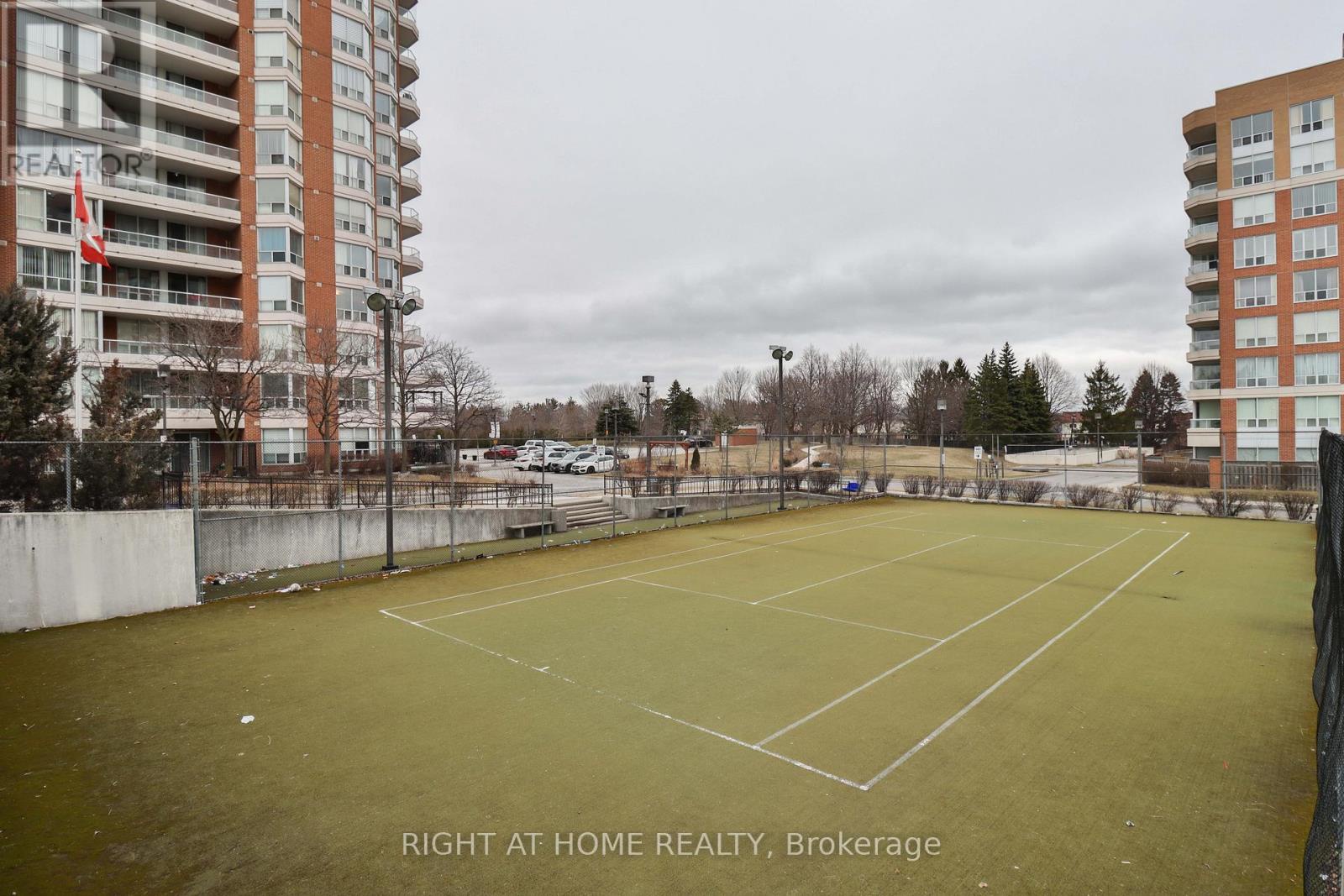 1609 - 410 Mclevin Avenue, Toronto (malvern), Ontario