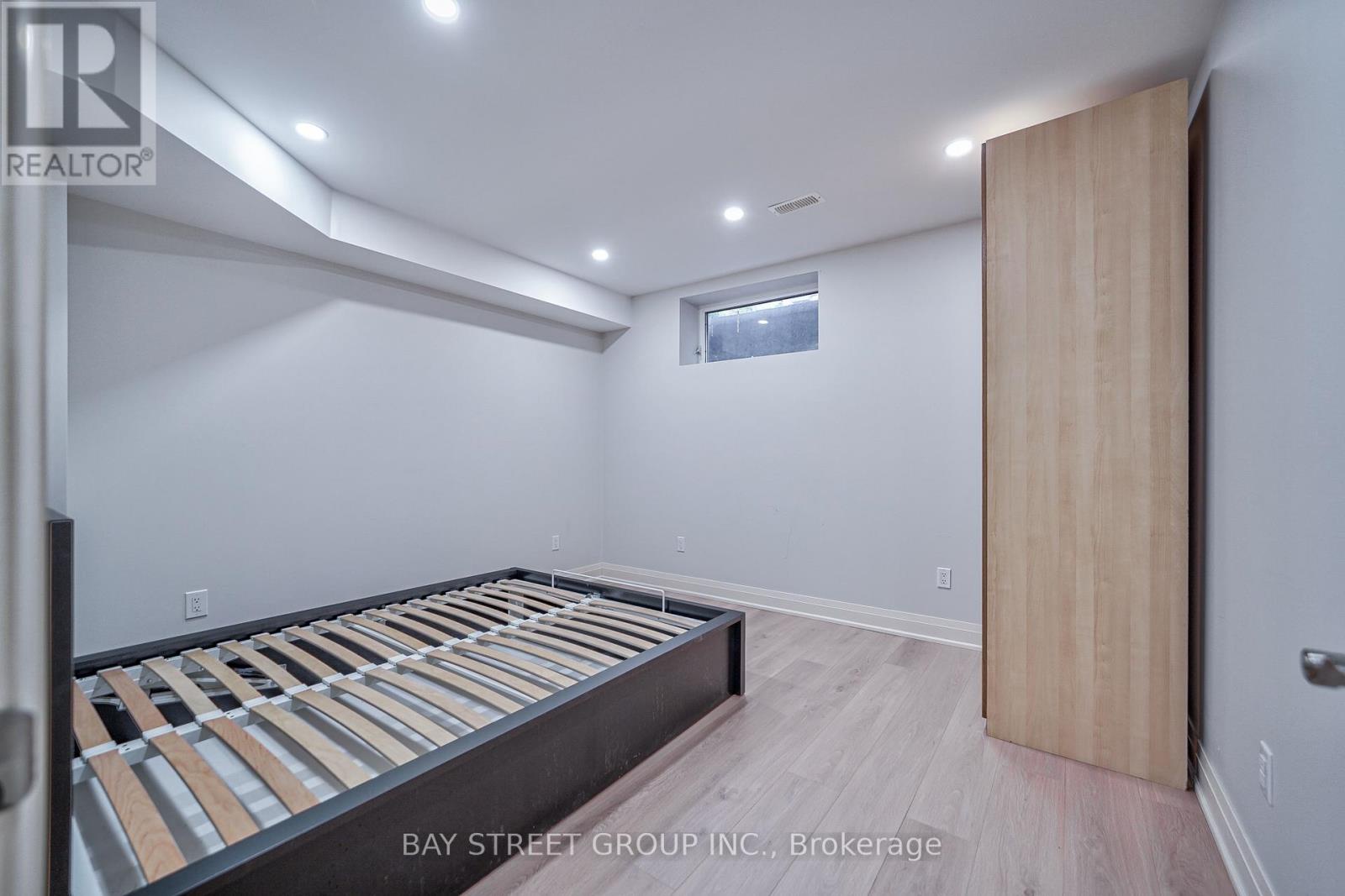 80 Churchill Avenue, Toronto (willowdale West), Ontario