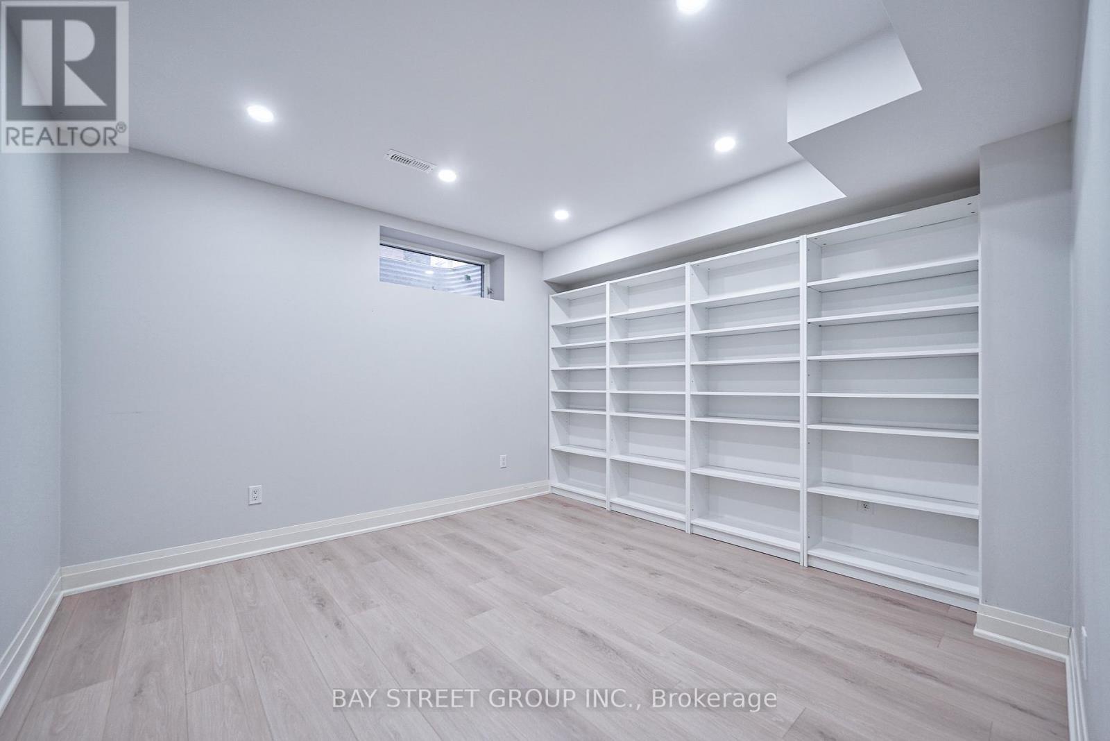 80 Churchill Avenue, Toronto (willowdale West), Ontario