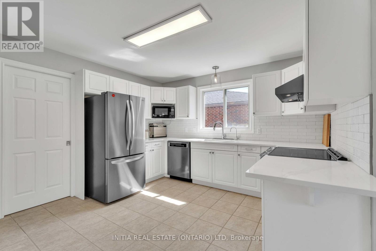 2021 Lumb Court, London North (north R), Ontario