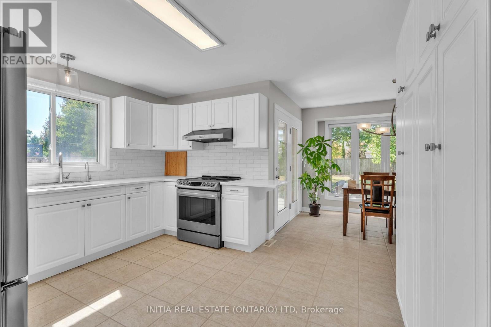 2021 Lumb Court, London North (north R), Ontario