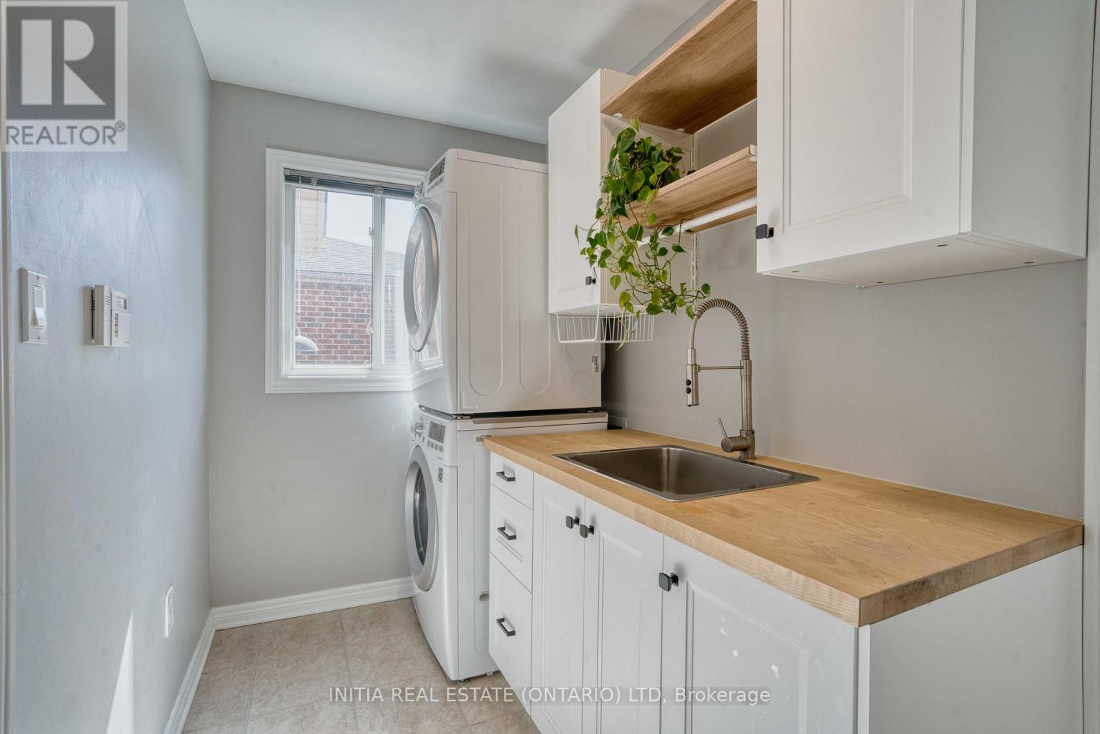 2021 Lumb Court, London North (north R), Ontario