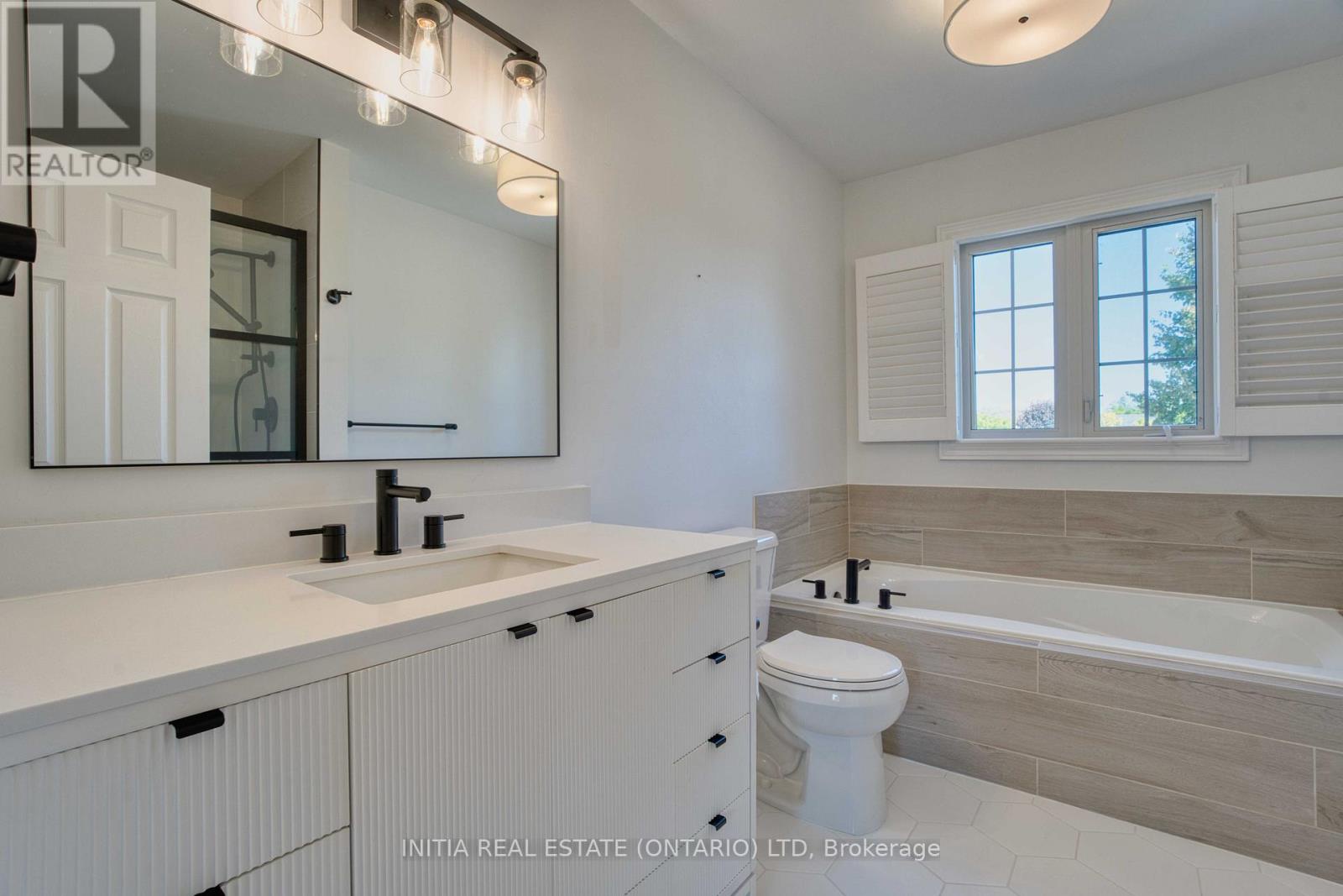 2021 Lumb Court, London North (north R), Ontario