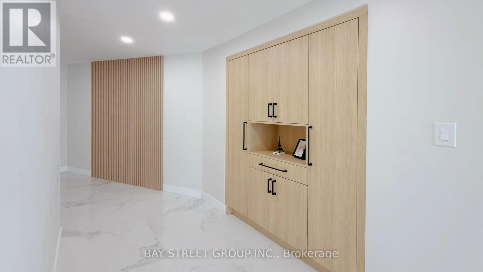 801 - 85 Skymark Drive, Toronto (hillcrest Village), Ontario