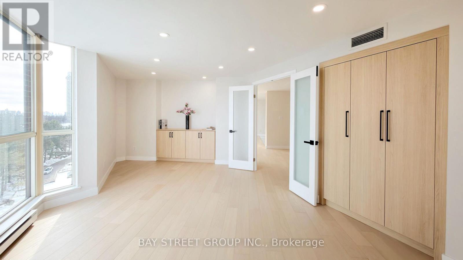 801 - 85 Skymark Drive, Toronto (hillcrest Village), Ontario