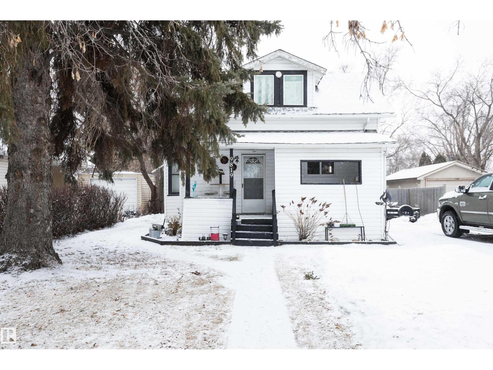 9819 106 St, Westlock, Alberta