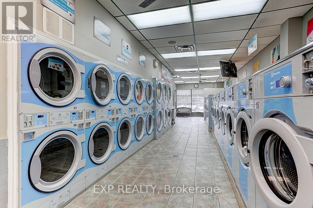 600 Parliament Street, Toronto (north St. James Town), Ontario