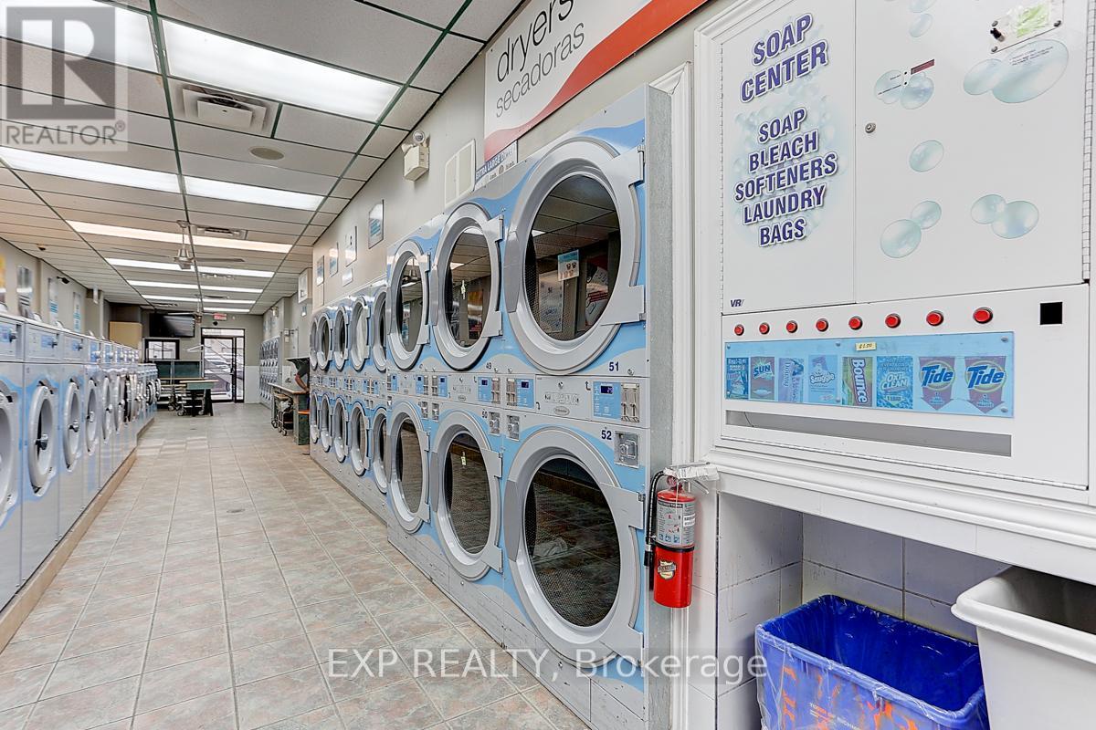 600 Parliament Street, Toronto (north St. James Town), Ontario