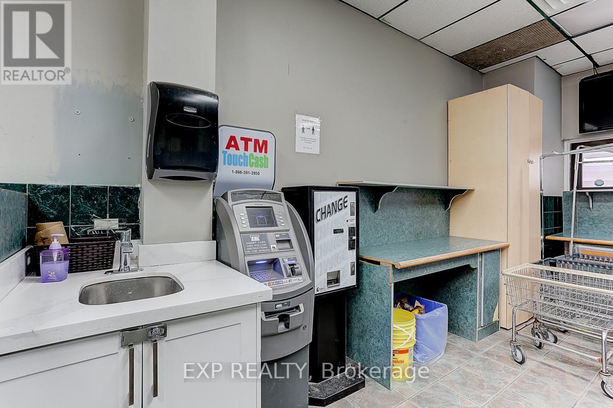 600 Parliament Street, Toronto (north St. James Town), Ontario