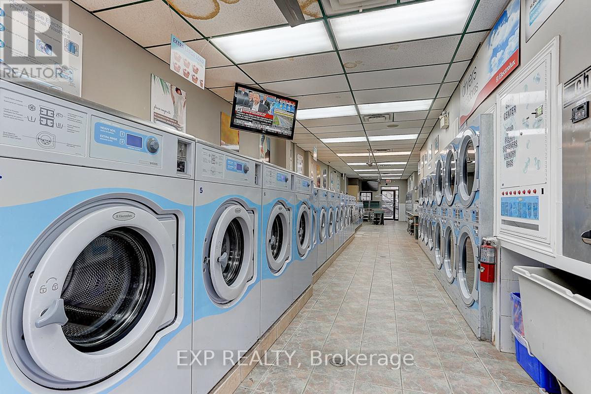 600 Parliament Street, Toronto (north St. James Town), Ontario