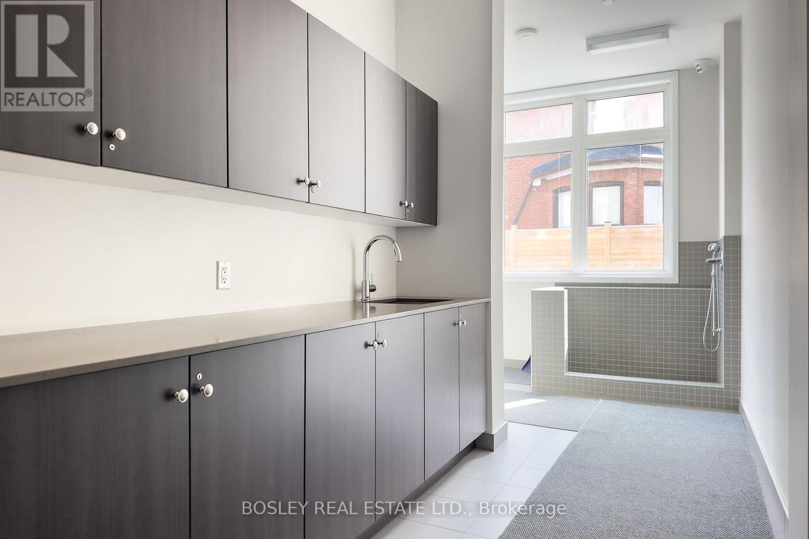 502 - 385 Osler Street, Toronto (weston-pellam Park), Ontario