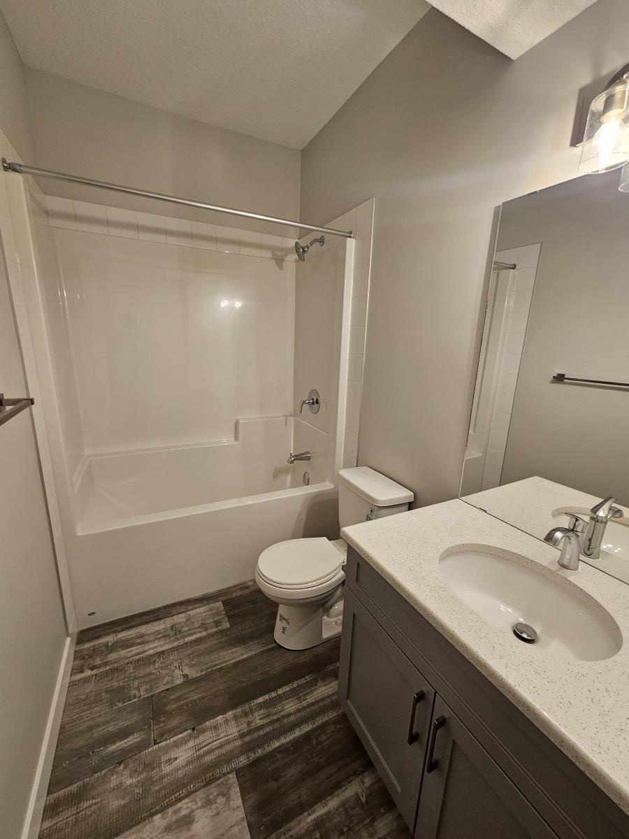 8069-8073 Cedric Mah Rd, Edmonton, Alberta