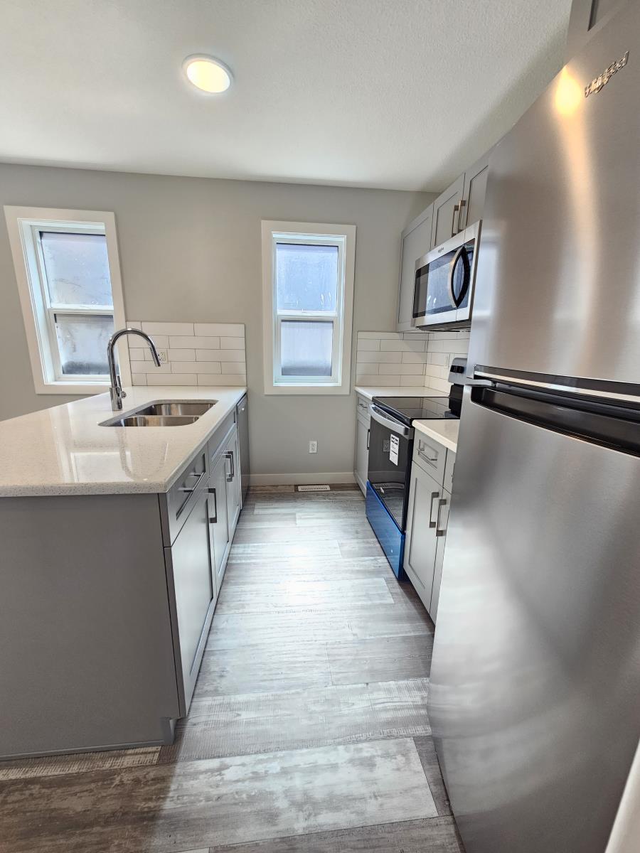 8069-8073 Cedric Mah Rd, Edmonton, Alberta