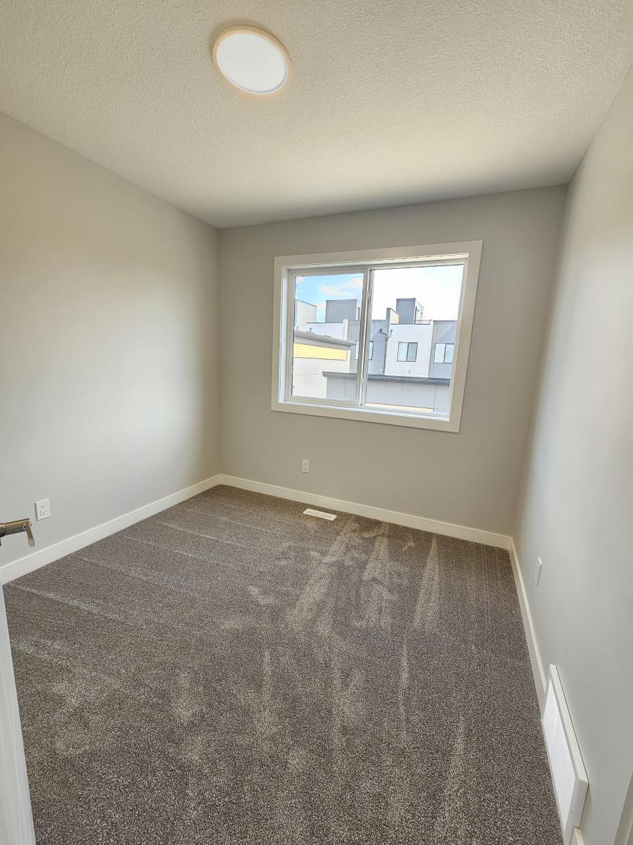 8069-8073 Cedric Mah Rd, Edmonton, Alberta