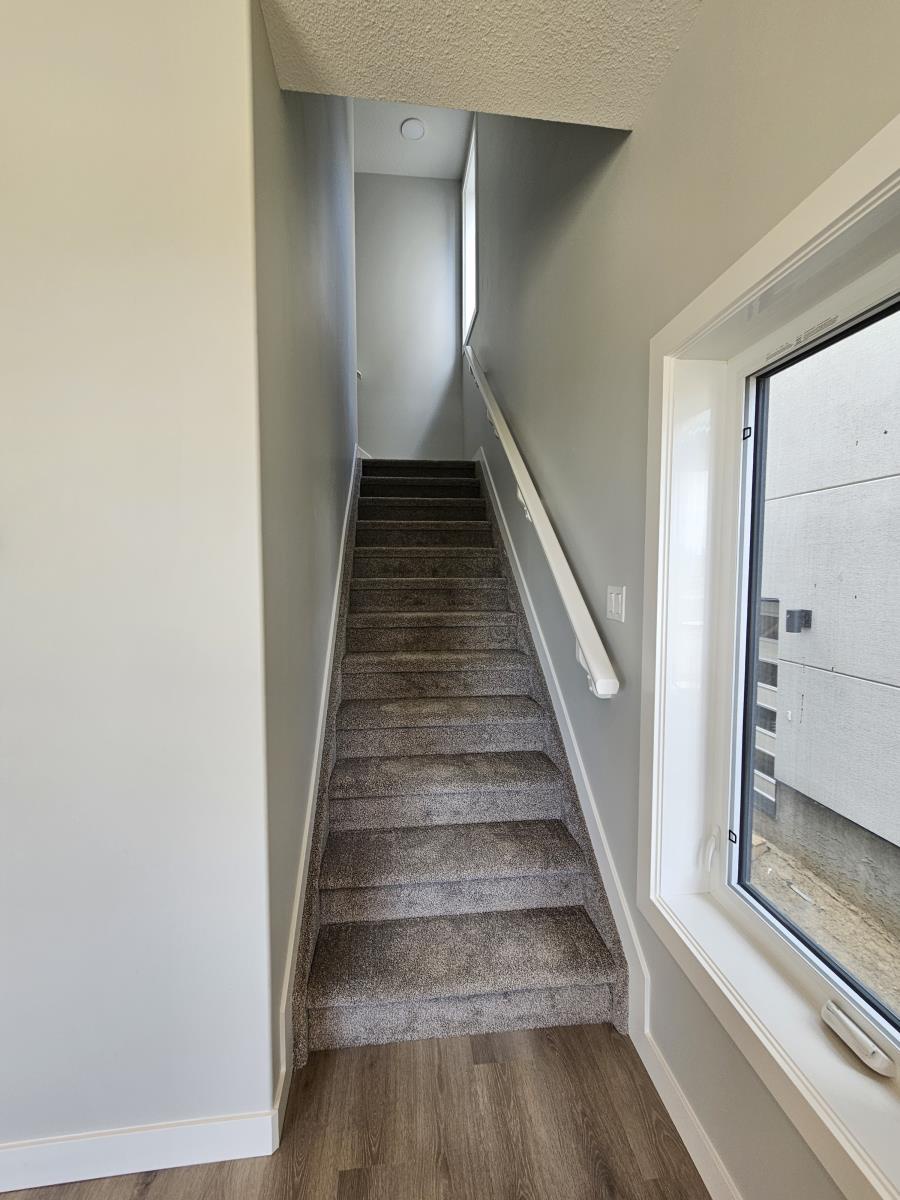 8069-8073 Cedric Mah Rd, Edmonton, Alberta