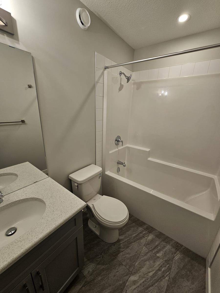 8069-8073 Cedric Mah Rd, Edmonton, Alberta