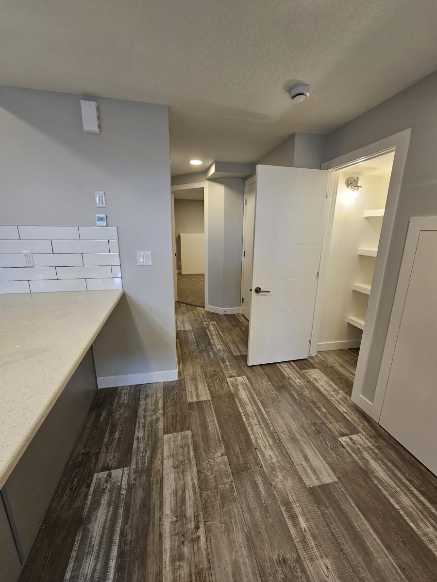 8069-8073 Cedric Mah Rd, Edmonton, Alberta