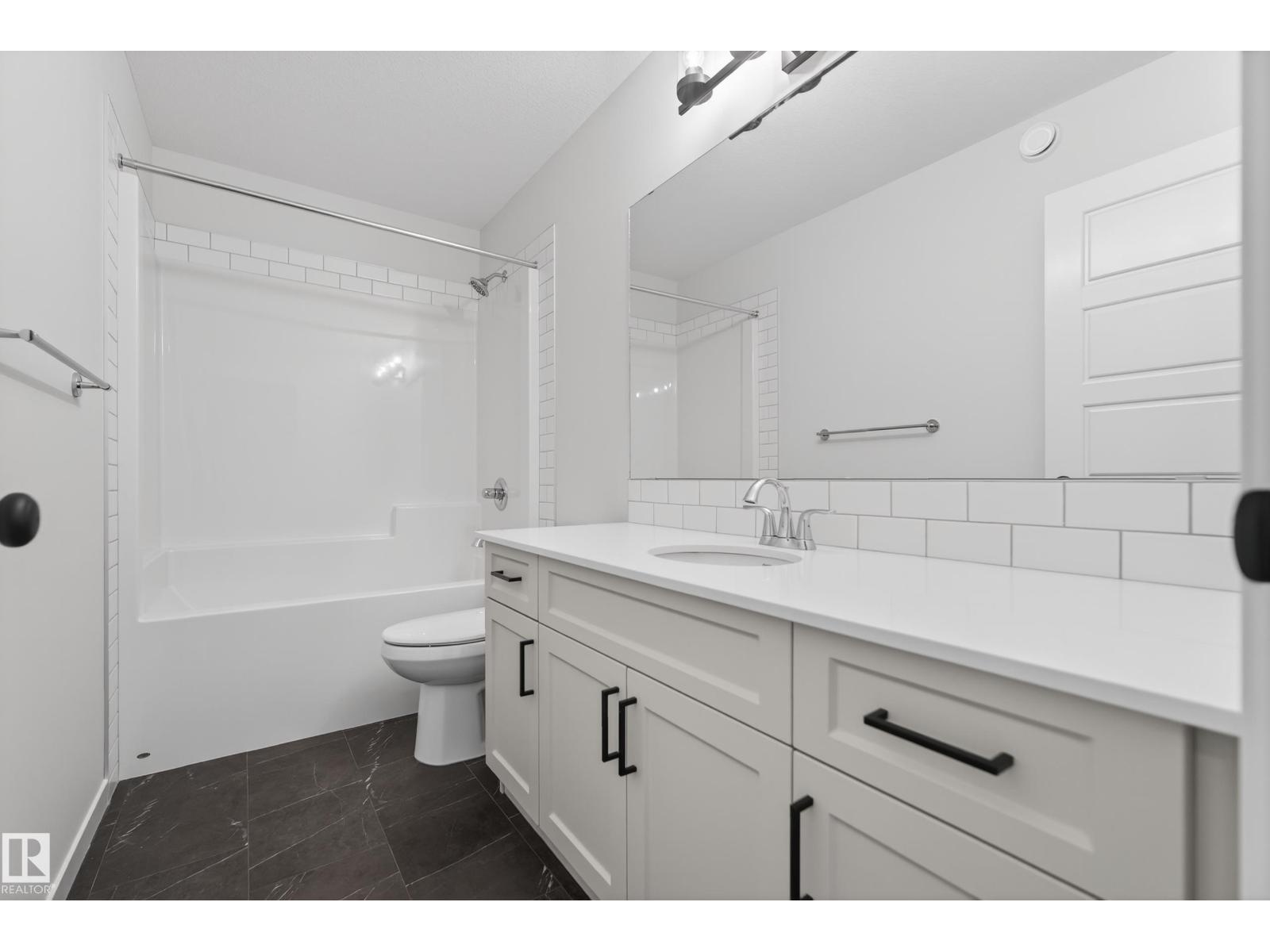 7115 177 Av Nw, Edmonton, Alberta