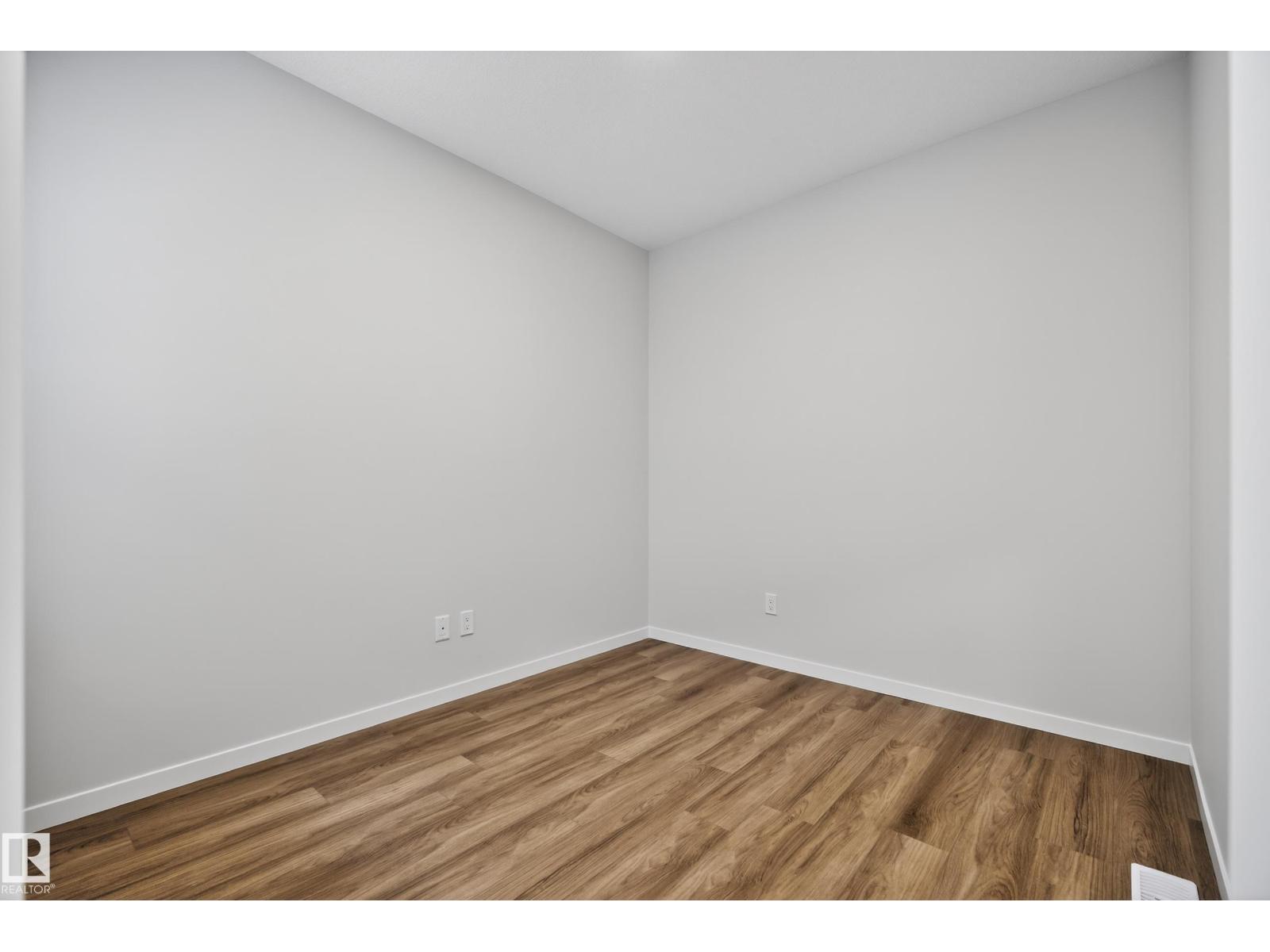 7115 177 Av Nw, Edmonton, Alberta