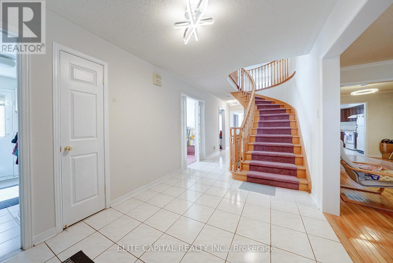 36 Ashcott Street, Toronto (milliken), Ontario