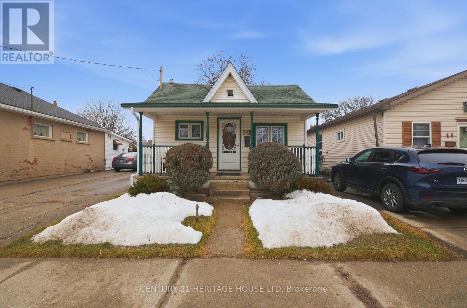 44 Curtis Street, Brantford, Ontario