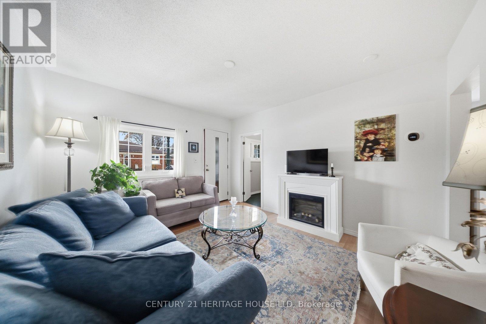 44 Curtis Street, Brantford, Ontario