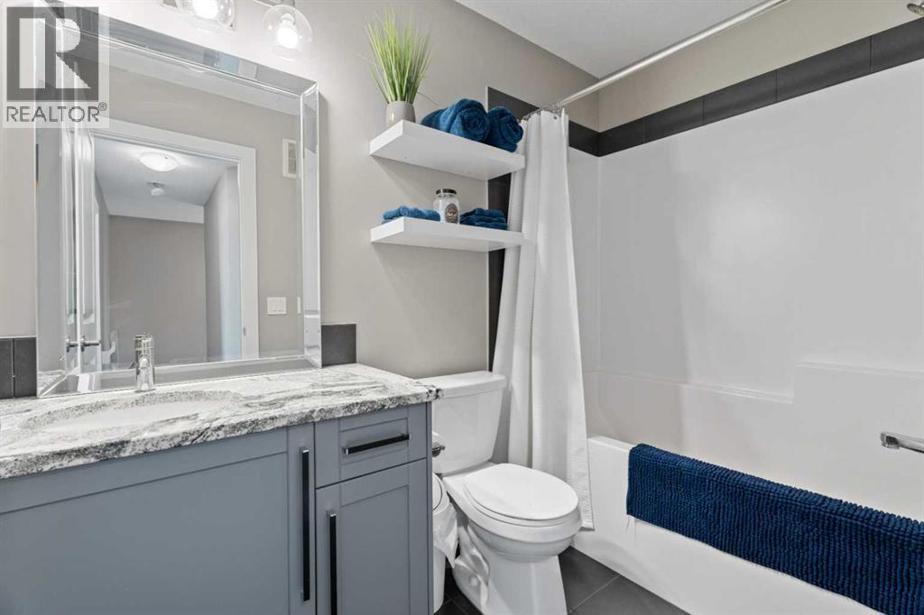 332 Lawthorn Way Se, Airdrie, Alberta