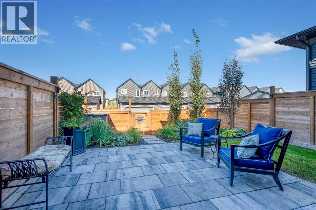 332 Lawthorn Way Se, Airdrie, Alberta