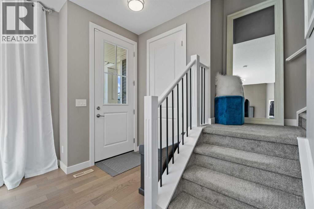 332 Lawthorn Way Se, Airdrie, Alberta