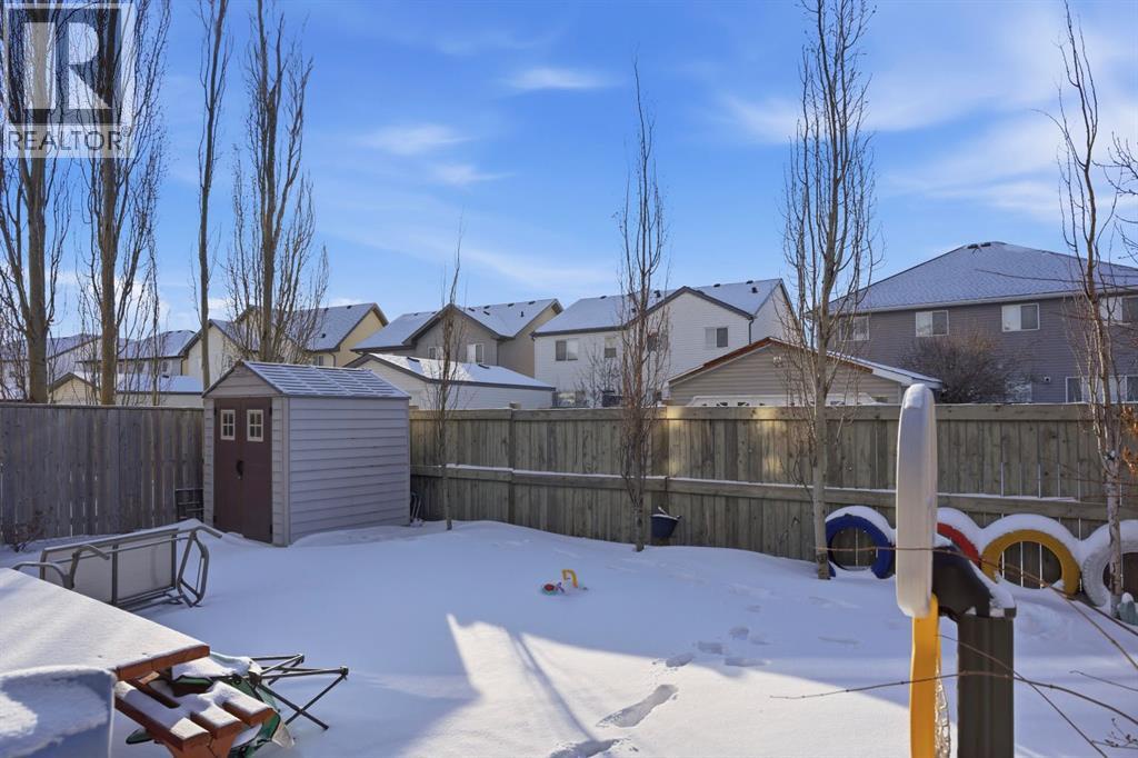 639 Copperpond Circle Se, Calgary, Alberta