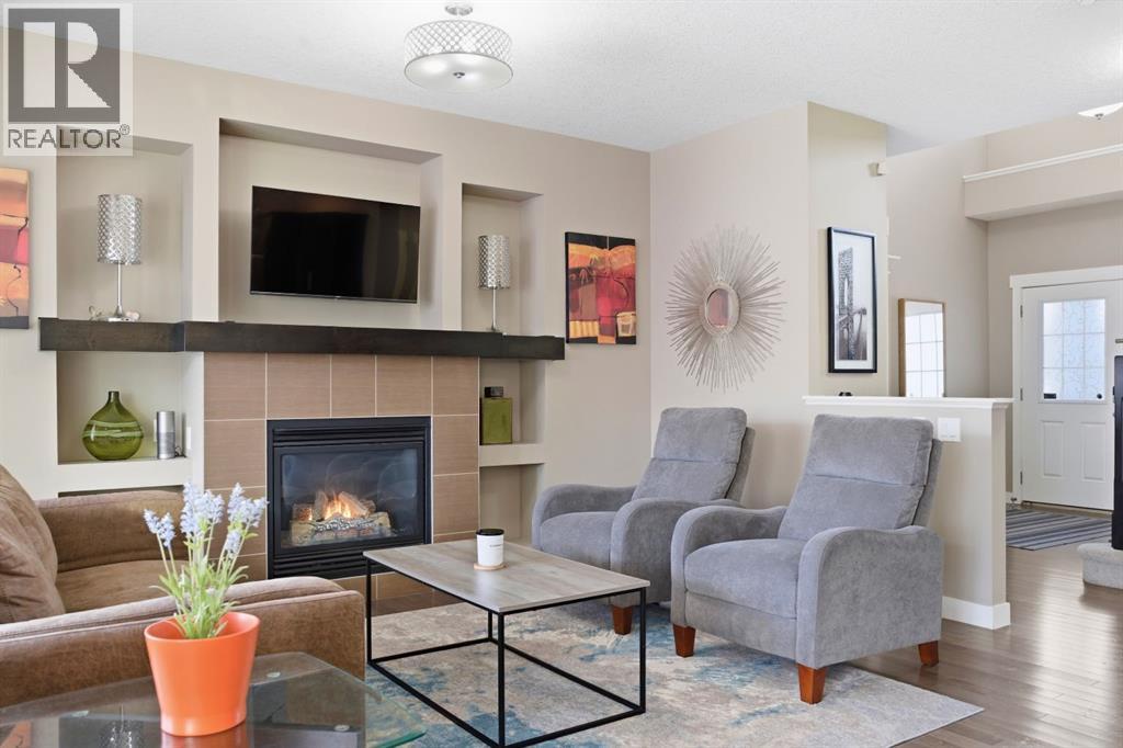 639 Copperpond Circle Se, Calgary, Alberta