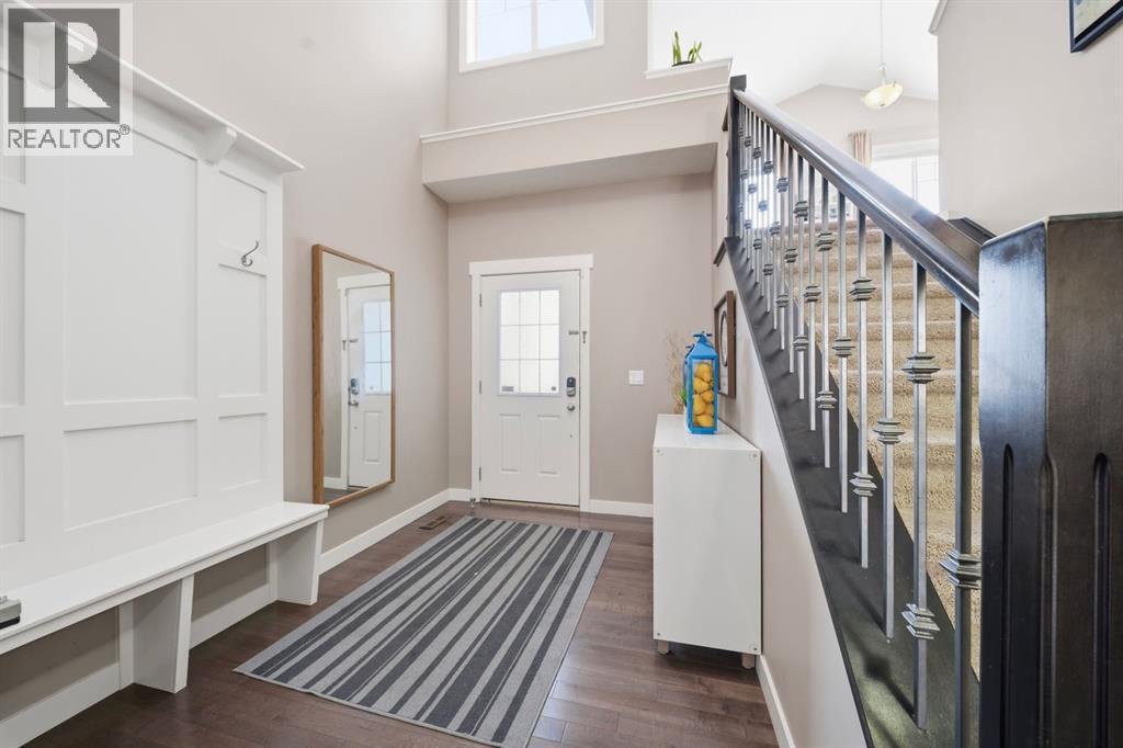 639 Copperpond Circle Se, Calgary, Alberta