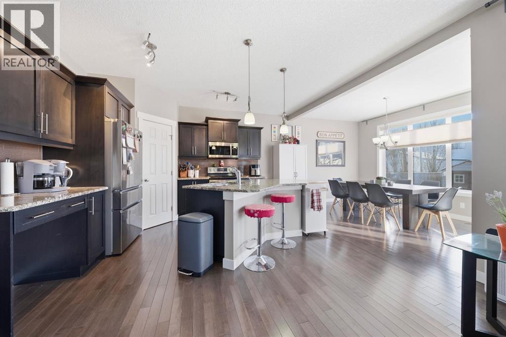 639 Copperpond Circle Se, Calgary, Alberta