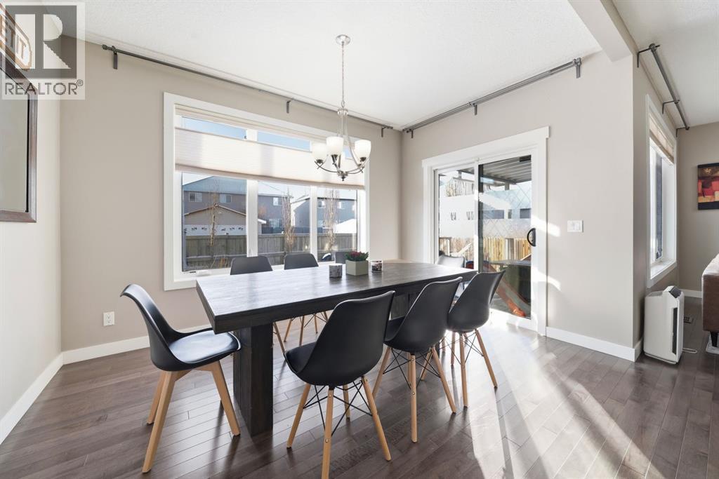 639 Copperpond Circle Se, Calgary, Alberta