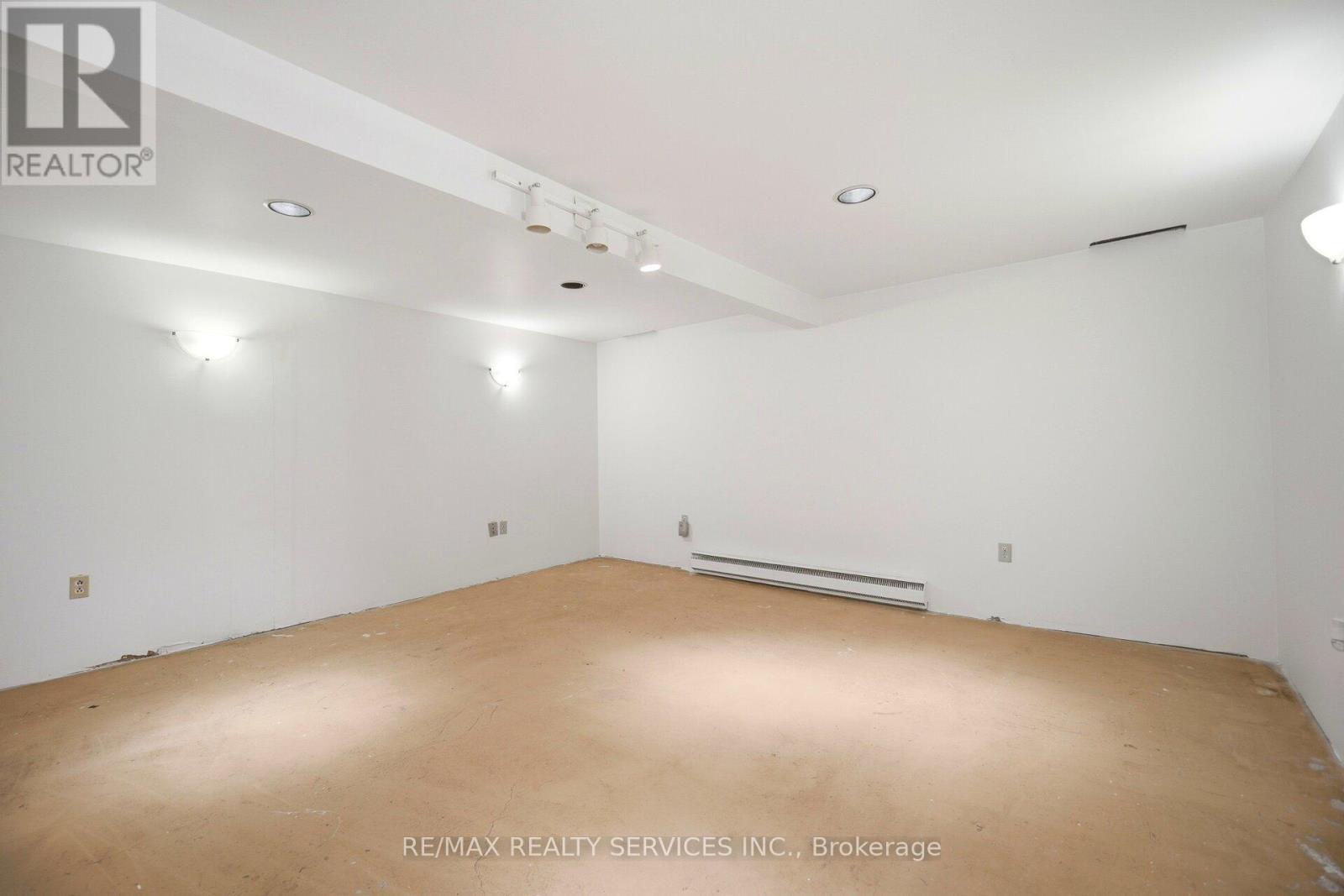 4 Huntington Court, Brampton (central Park), Ontario