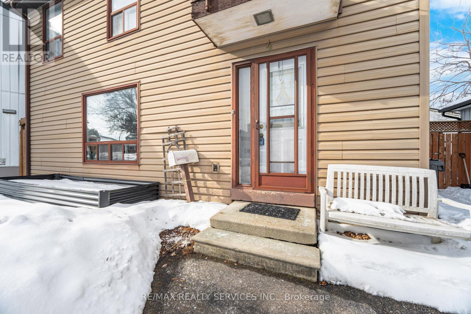 4 Huntington Court, Brampton (central Park), Ontario