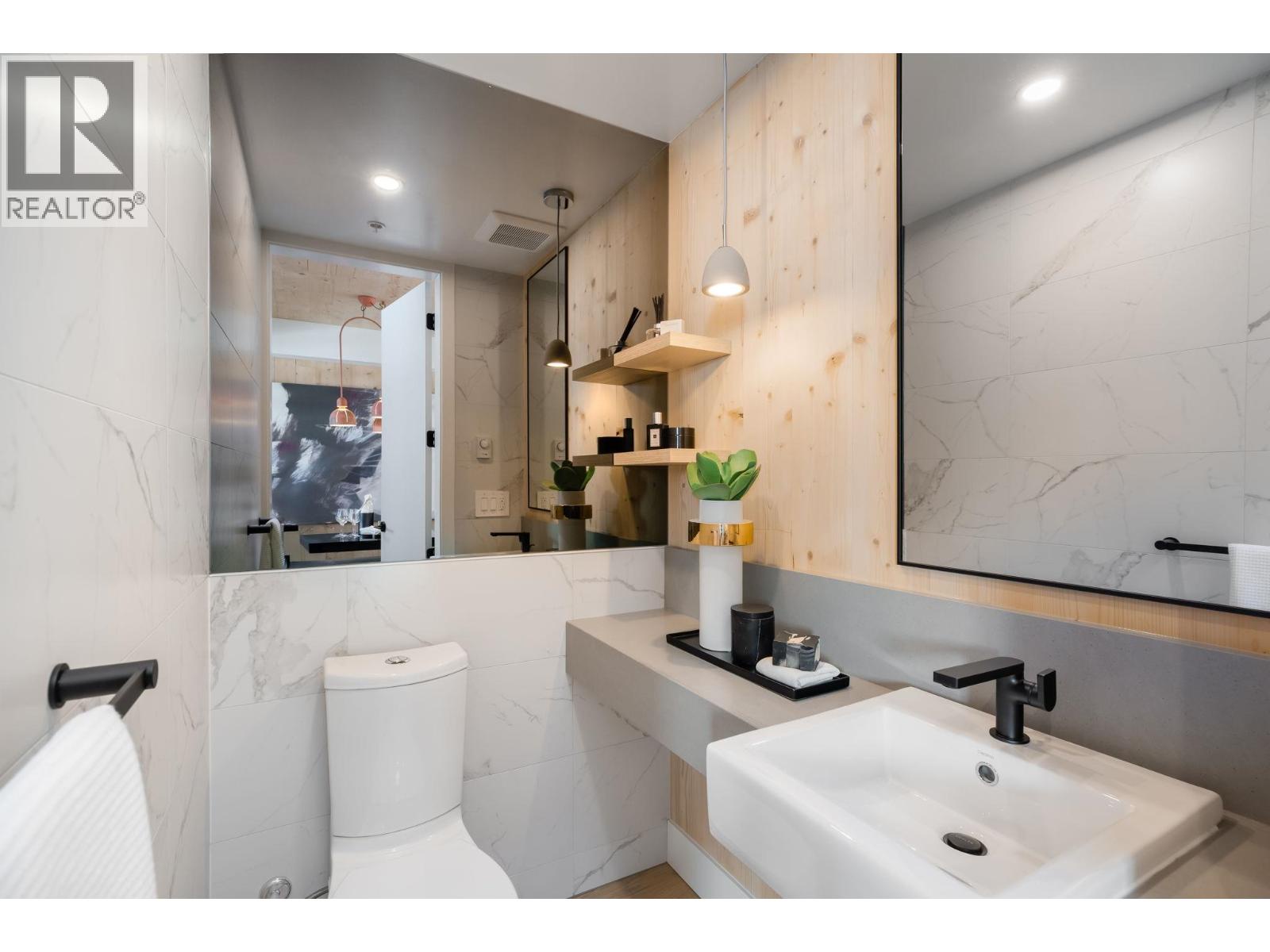 414 310 Salter Street, New Westminster, British Columbia