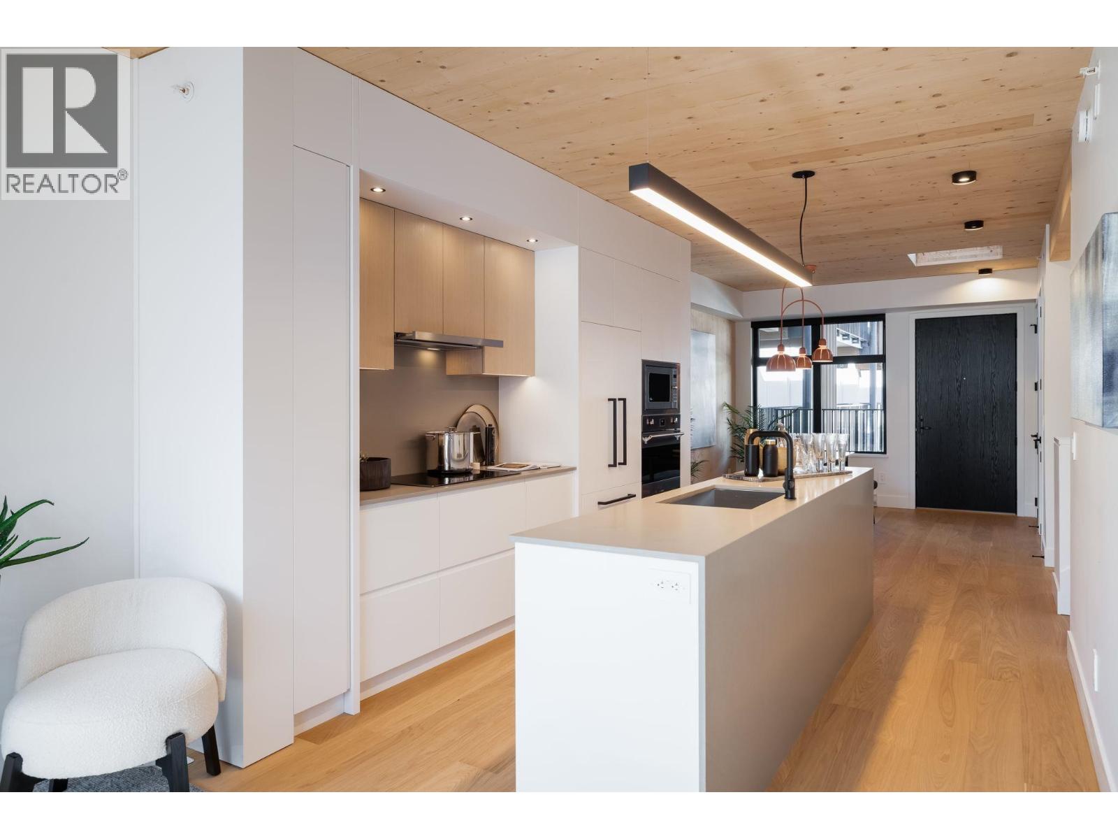 414 310 Salter Street, New Westminster, British Columbia