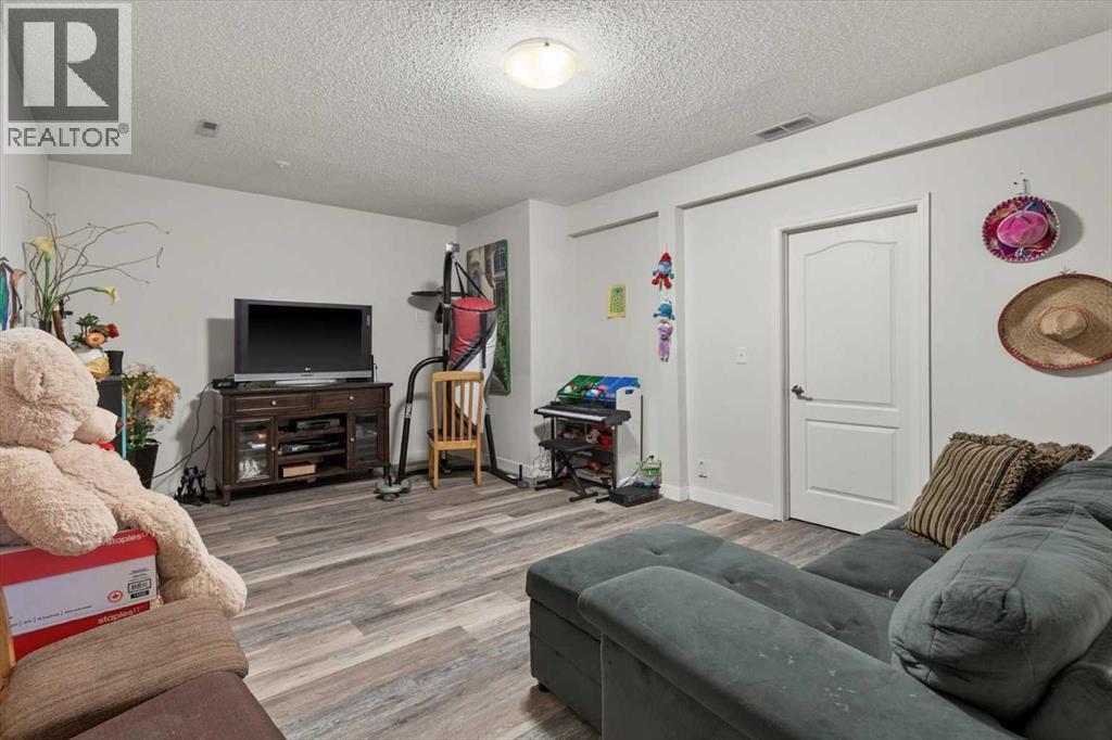 159 Rosewood Drive Sw, Rural Rocky View County, Alberta