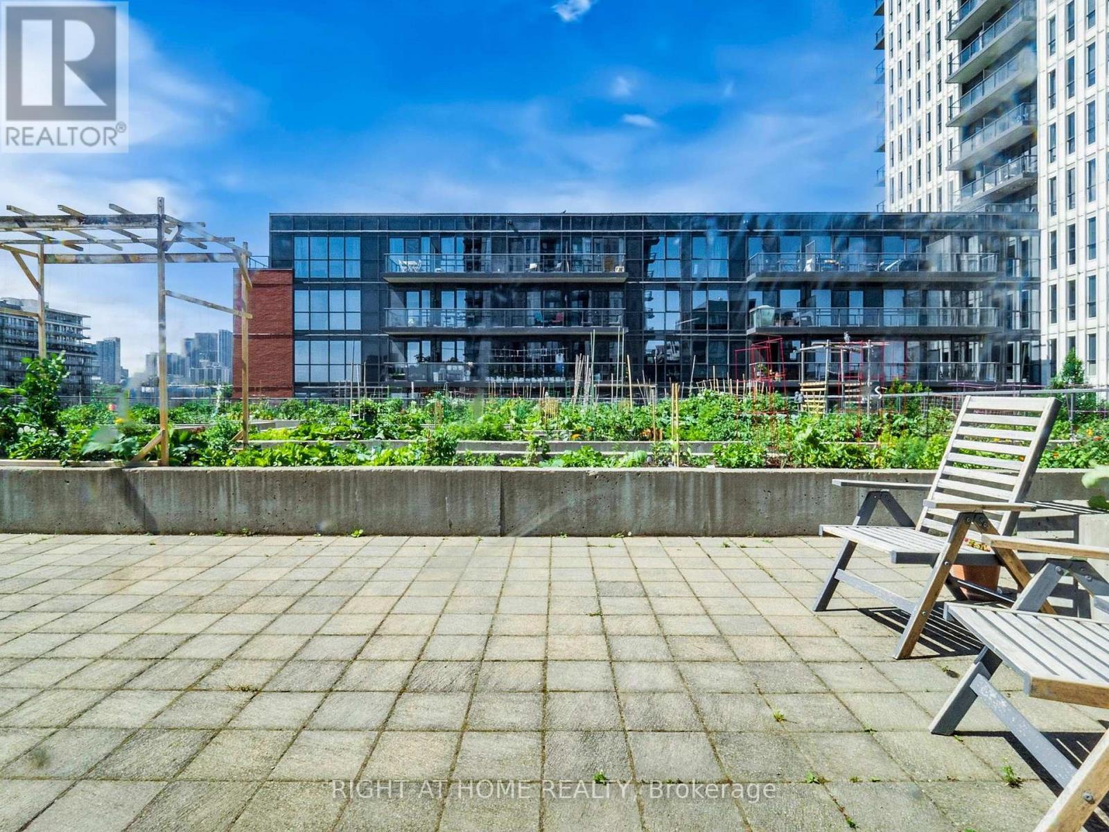 1407 - 55 Regent Park Boulevard, Toronto (regent Park), Ontario