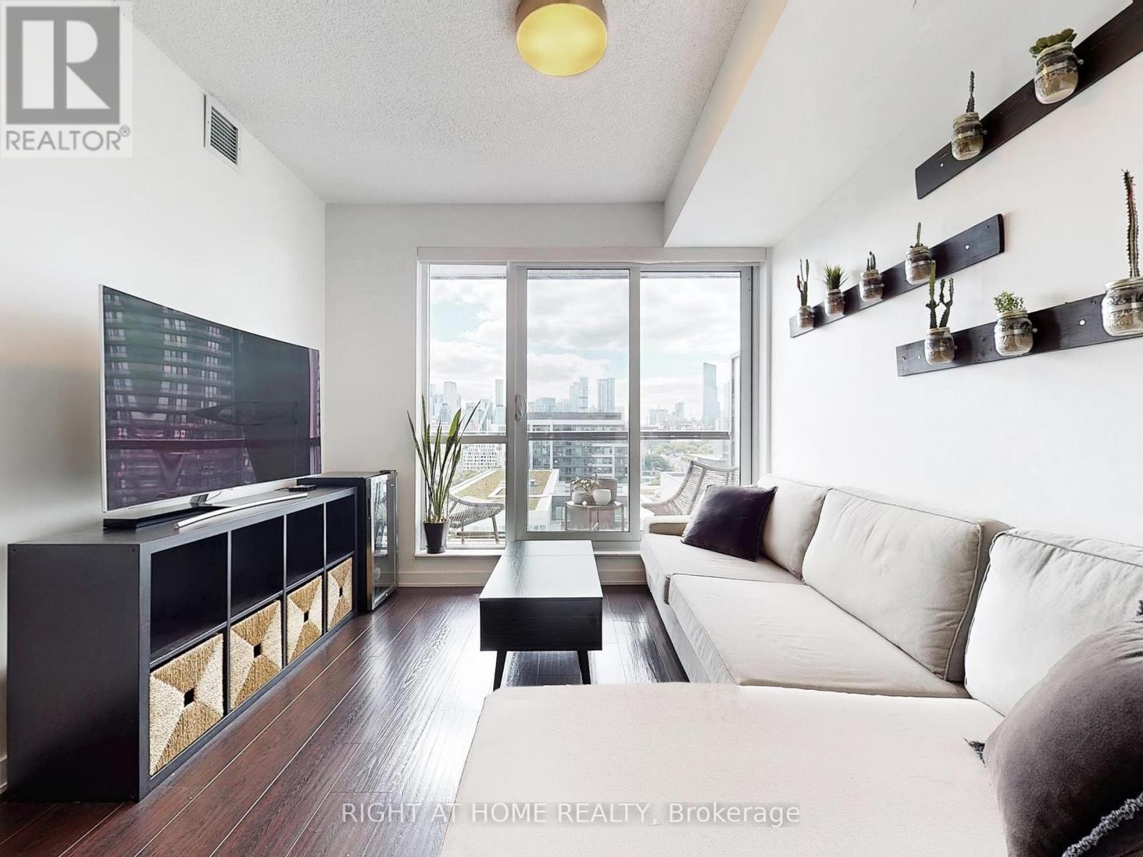 1407 - 55 Regent Park Boulevard, Toronto (regent Park), Ontario