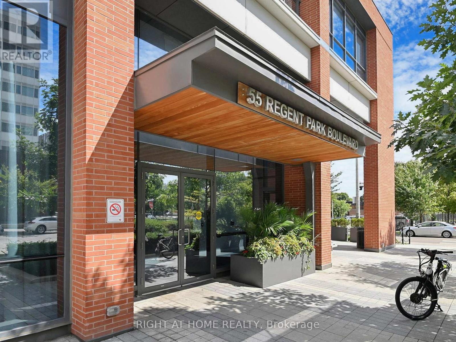 1407 - 55 Regent Park Boulevard, Toronto (regent Park), Ontario