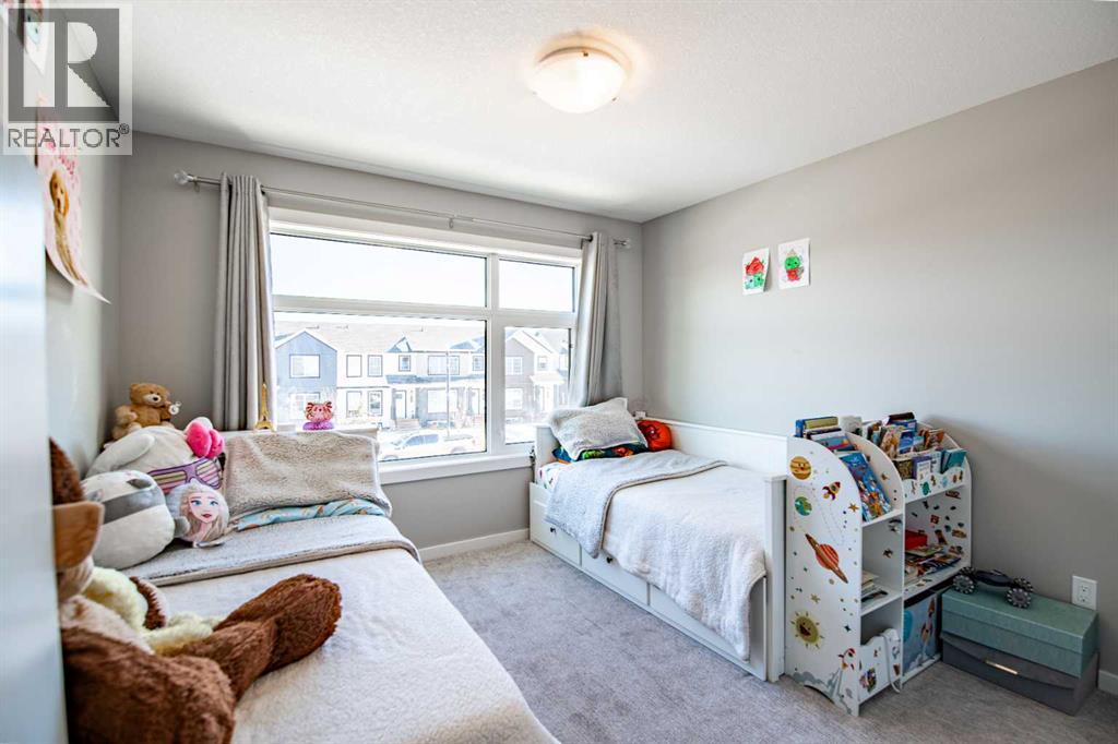 93 Memorial Parkway, Rural Red Deer County, Alberta