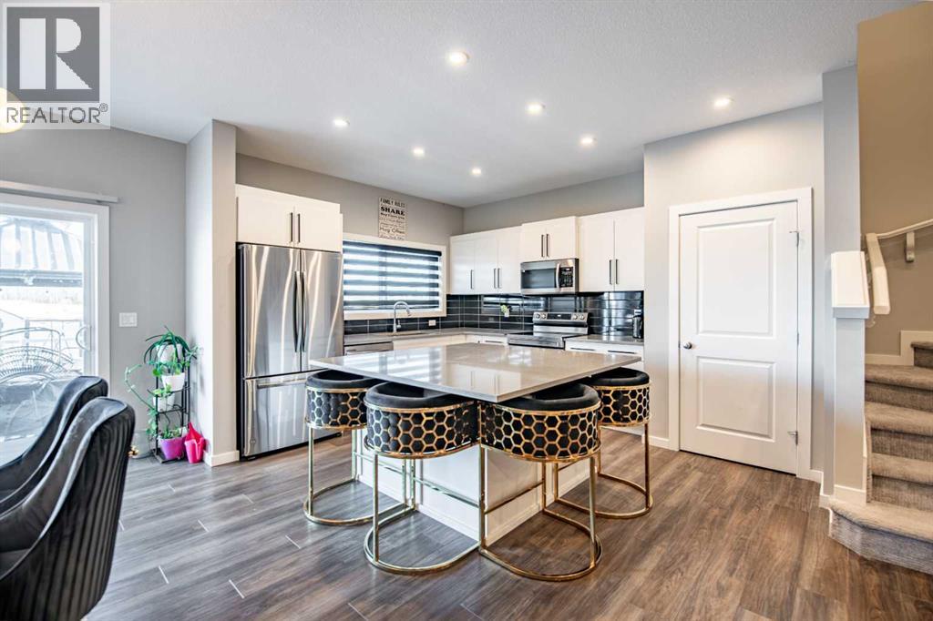 93 Memorial Parkway, Rural Red Deer County, Alberta