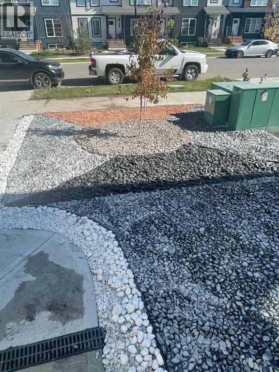 93 Memorial Parkway, Rural Red Deer County, Alberta