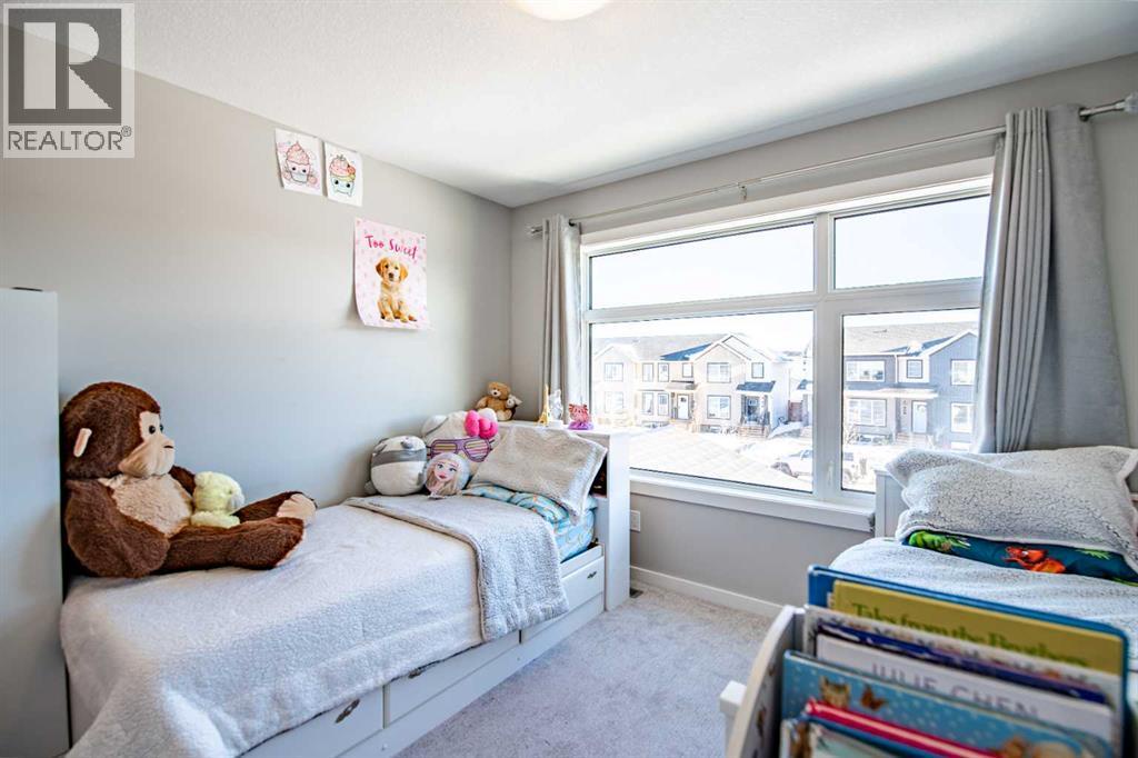 93 Memorial Parkway, Rural Red Deer County, Alberta