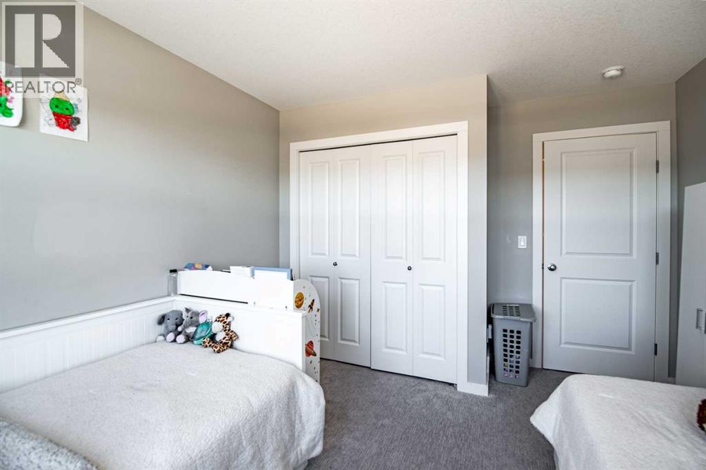 93 Memorial Parkway, Rural Red Deer County, Alberta